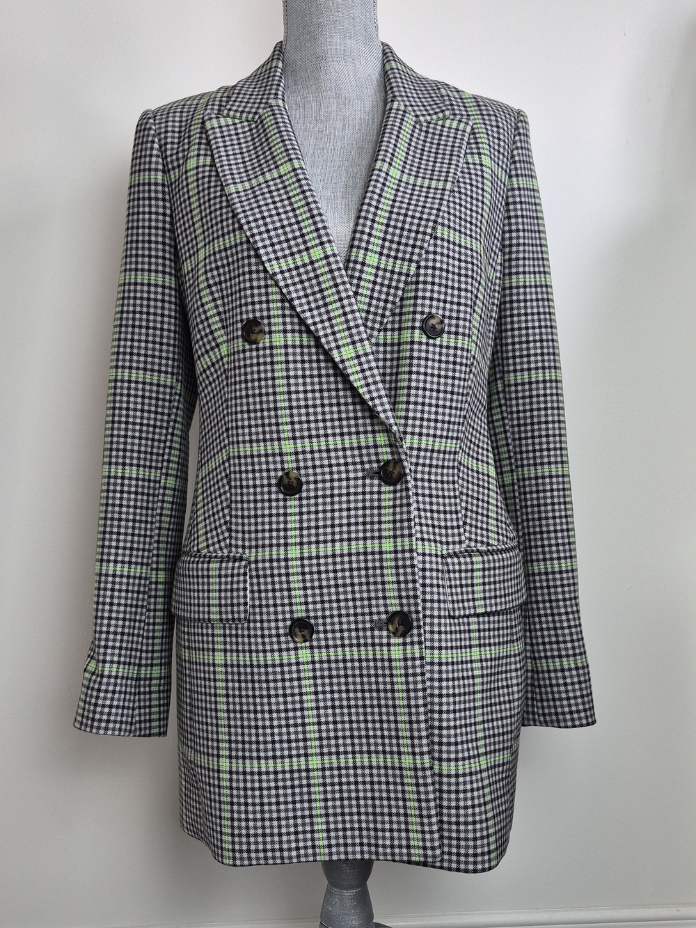 Wilfred Aritzia Margaux Plaid Double Breasted Blazer size 8 plaid